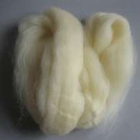 Langfaserige Schafswolle gekämmt und gewaschen 
