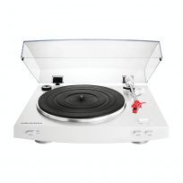 Audio Technica AT LP3 Turntable with MM-System and Preamplifier white