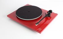 Rega Planar 2 turntable with RB 220 Tonearm + Carbon MM-System Highgloss Red