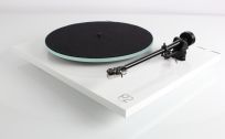 Rega Planar 2 turntable with RB 220 Tonearm + Carbon MM-System Highgloss White