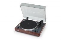 Thorens TD 102 A turntable with MM cartridge and phono preamp hgl. walnut