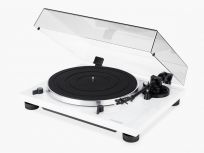 Thorens TD 201 Turntable with MM Phono preamplifier high gloss white