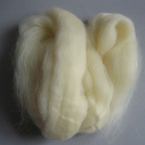 Langfaserige Schafswolle gekämmt und gewaschen 