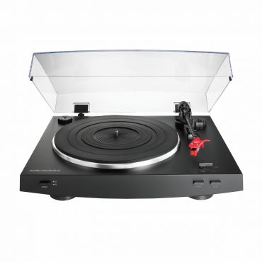 Audio Technica AT LP3 Turntable with MM-System and Preamplifier 